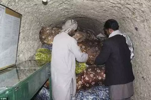 Unbelievable!! Incredible Underground Shrine Where 2.5 Million Old Copies Of Qur’an Are Buried (Photos)